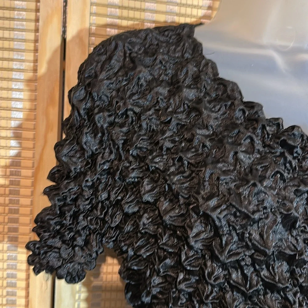 Vintage Y2K Black Cropped Silk Feel Stretchy Ruffled Short Sleeve Popcorn Shirt - Picture 6 of 14